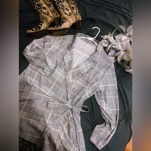 White\black top with maroon